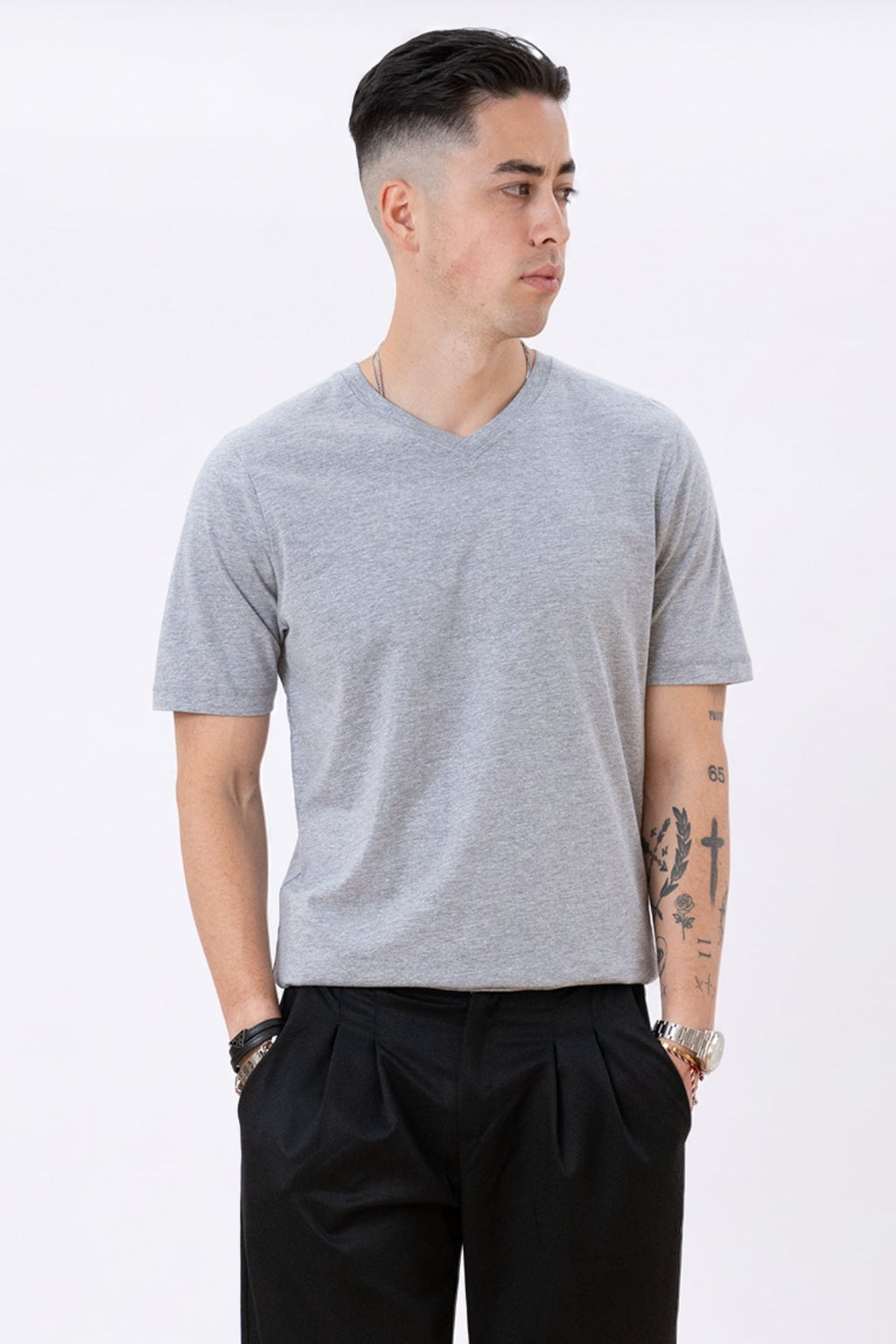Basic V-kaula-aukkoinen t-paita - Oxford Grey