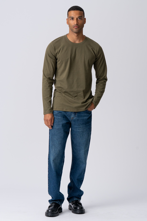 Peruspohjainen t-paita-armeijan vihreä