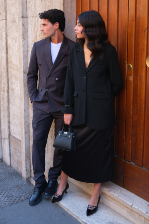 Premium Kaksirivinen puku (musta)