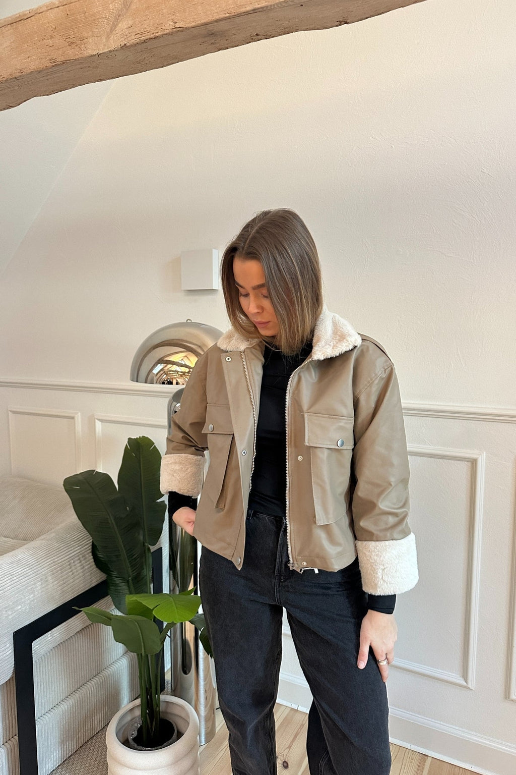 Faux Leather Shearling -takki - beige