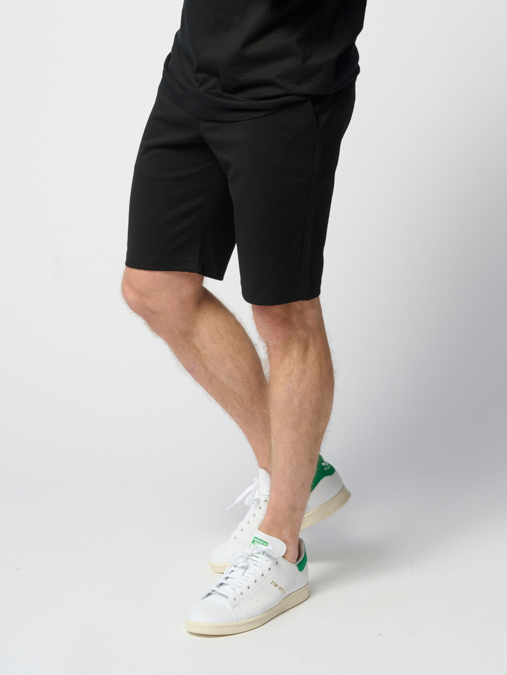 Performance Pants & 2 Performance Shorts - Pakettitarjous