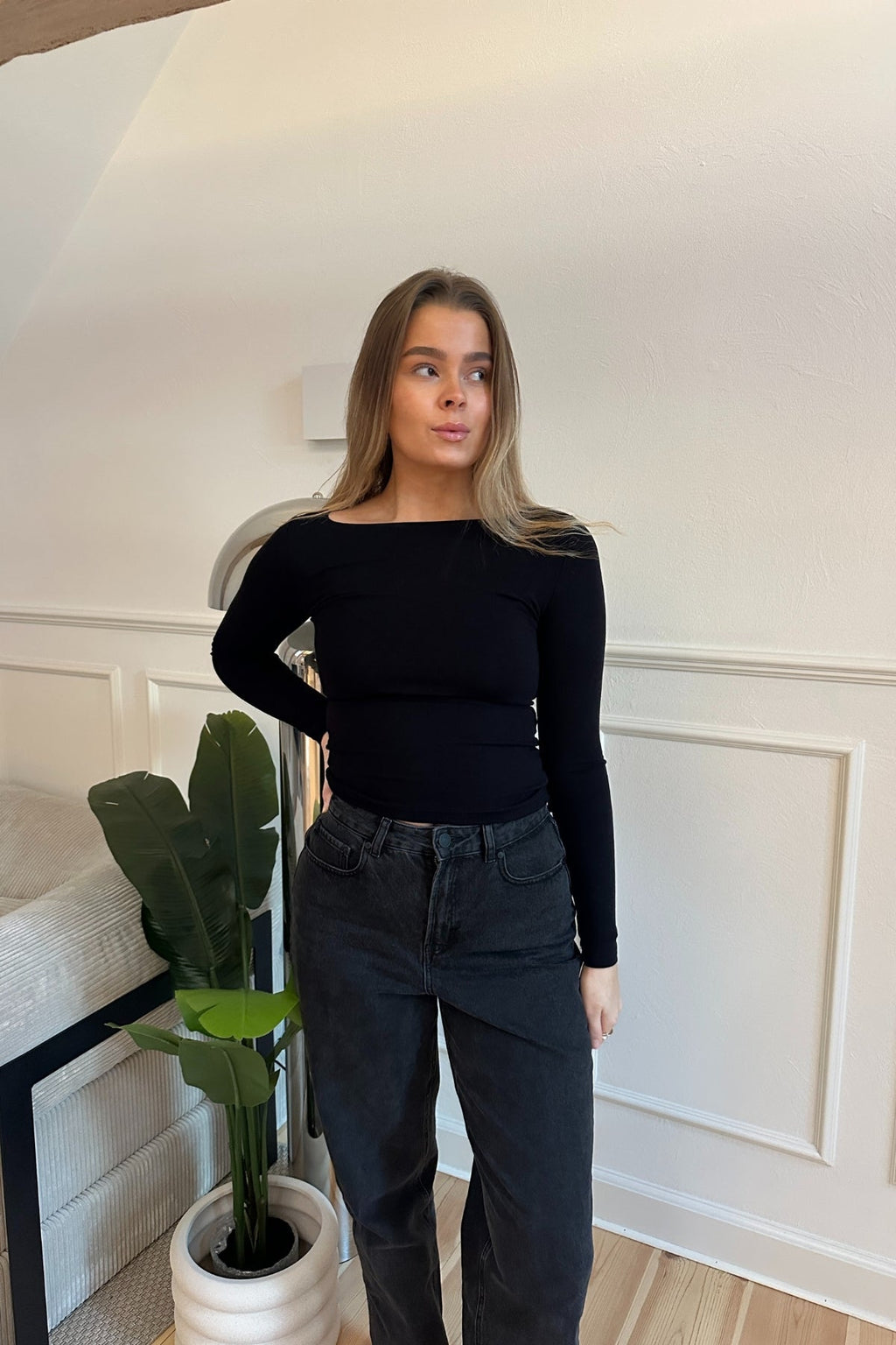 Cassandra -pusero - musta