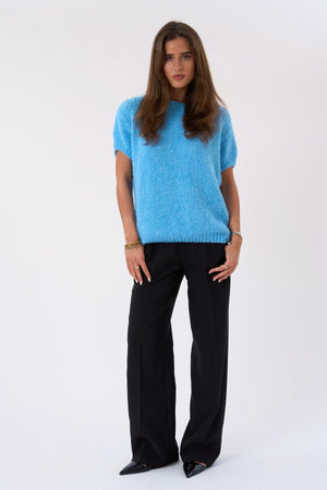 Chloe lyhythihainen neule - vaaleansininen