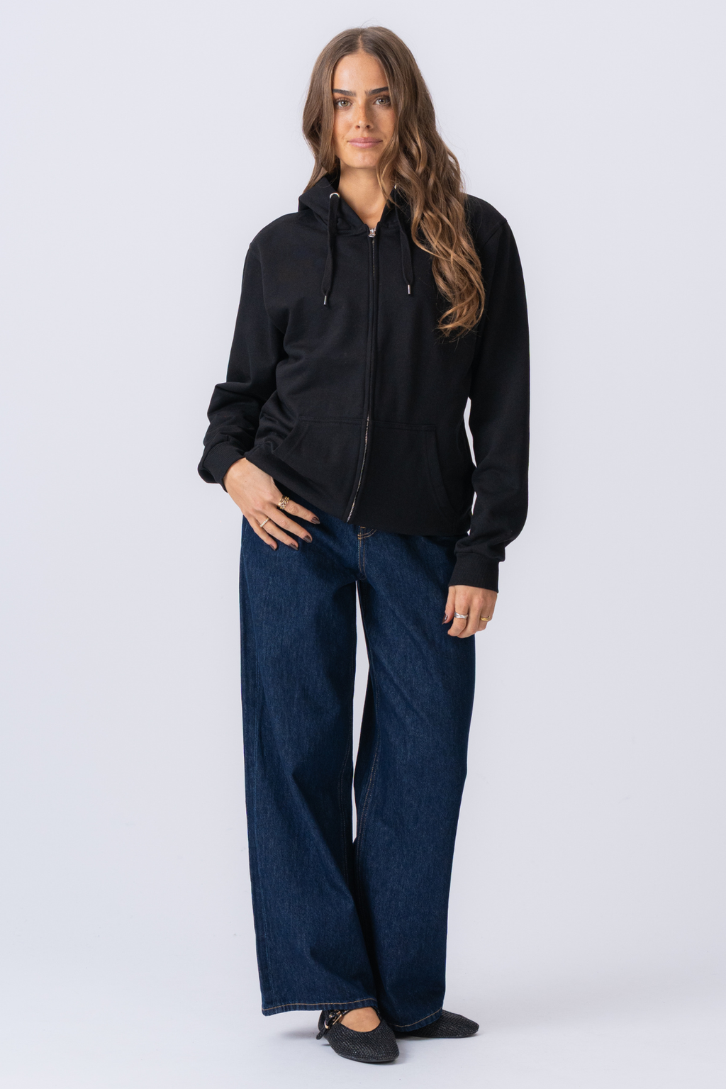 Perus Zip -huppari - musta