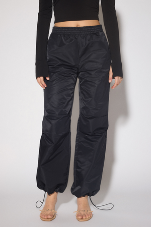 NECO -kappale Pants - musta
