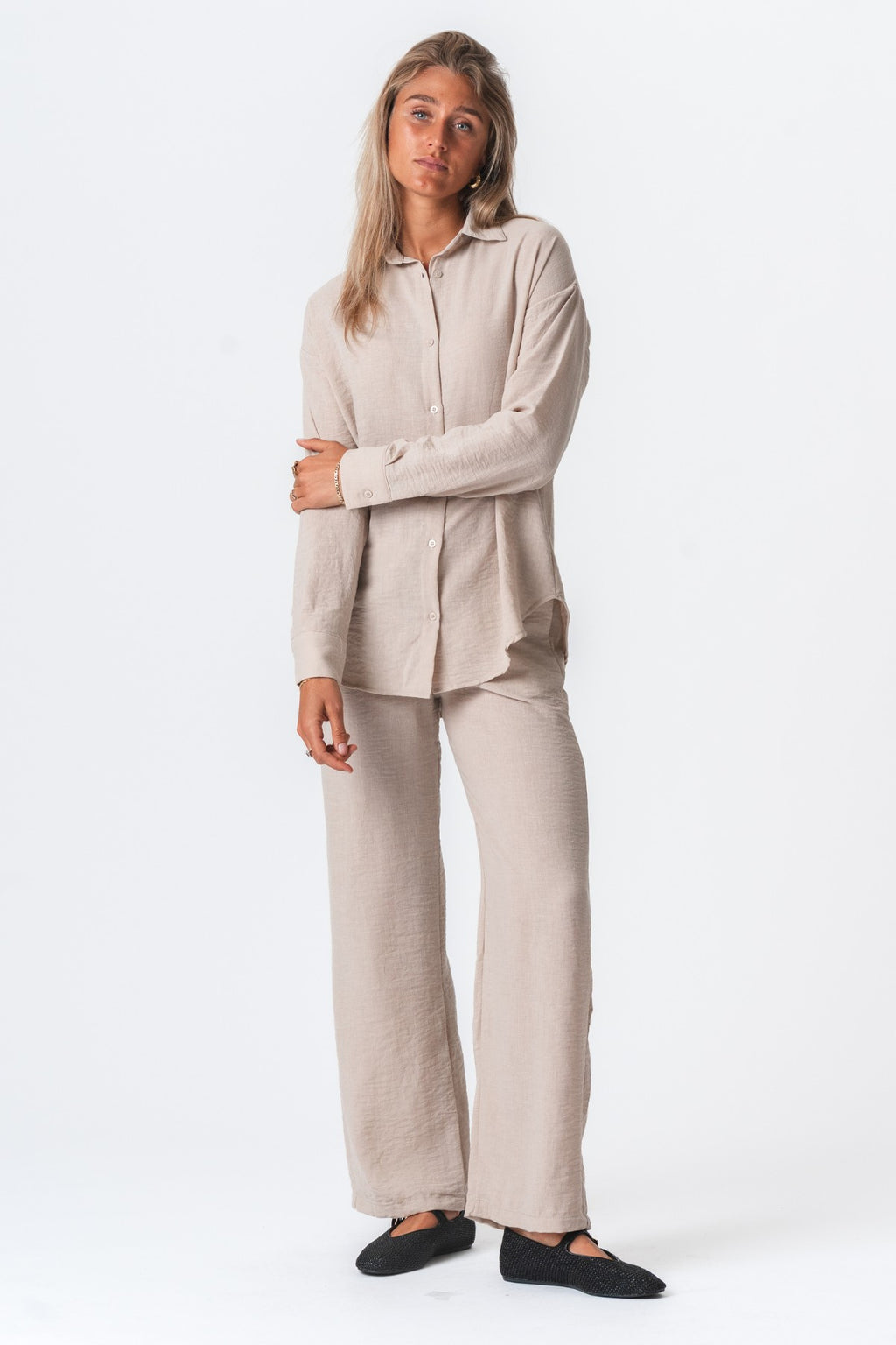 Lilly Pants + Lilly -paita (hiekka) - Pakkauskauppa