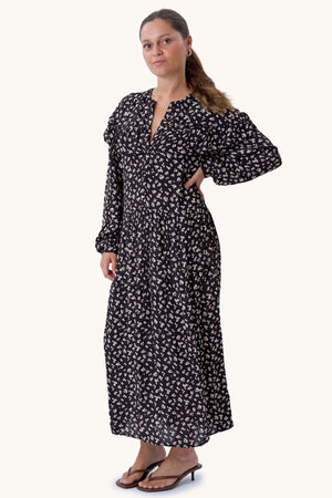 Amelia -mekko - musta kukka