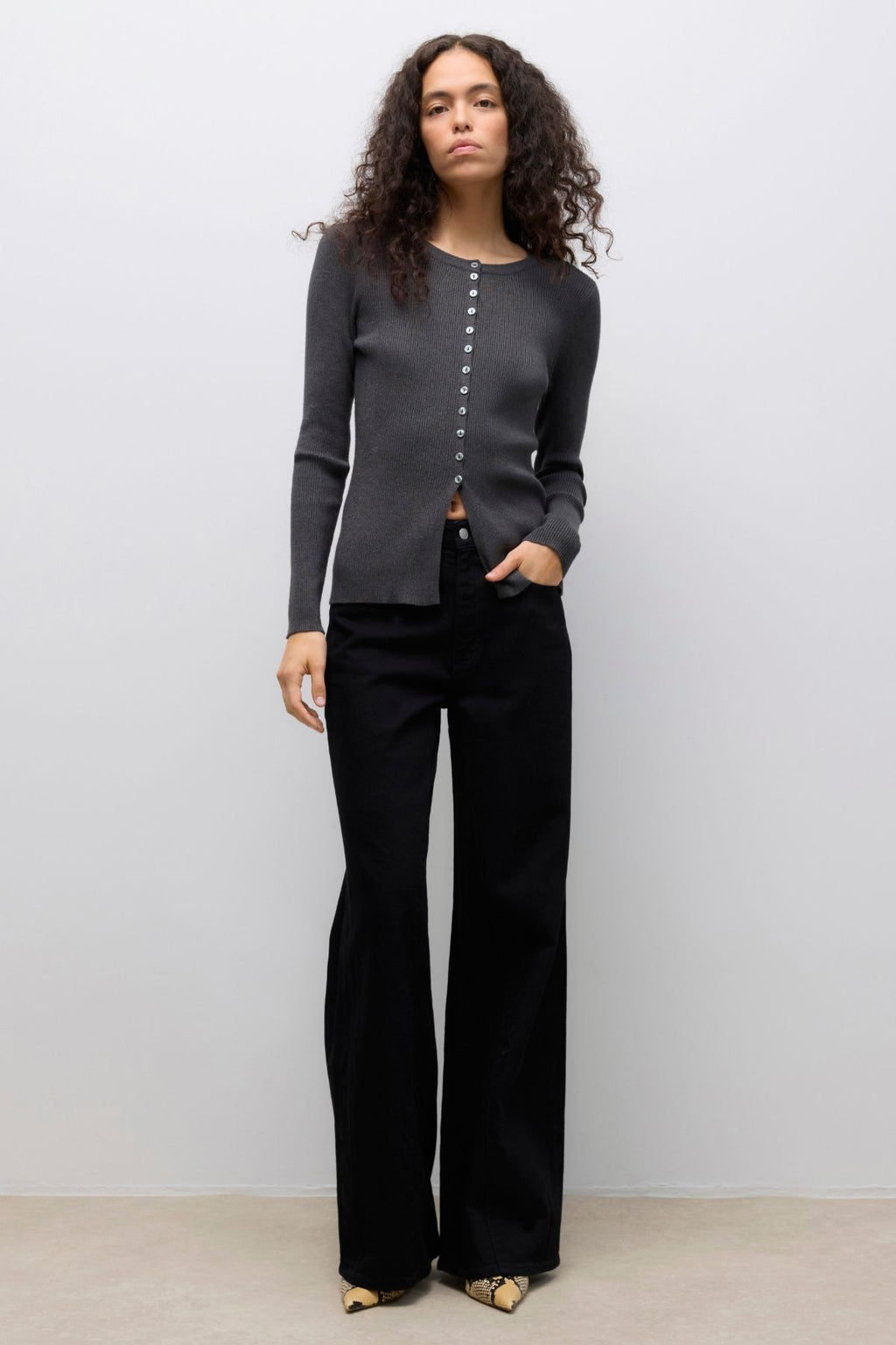 Ukino o -kaula neulottu neuletakki - tummanharmaa melange