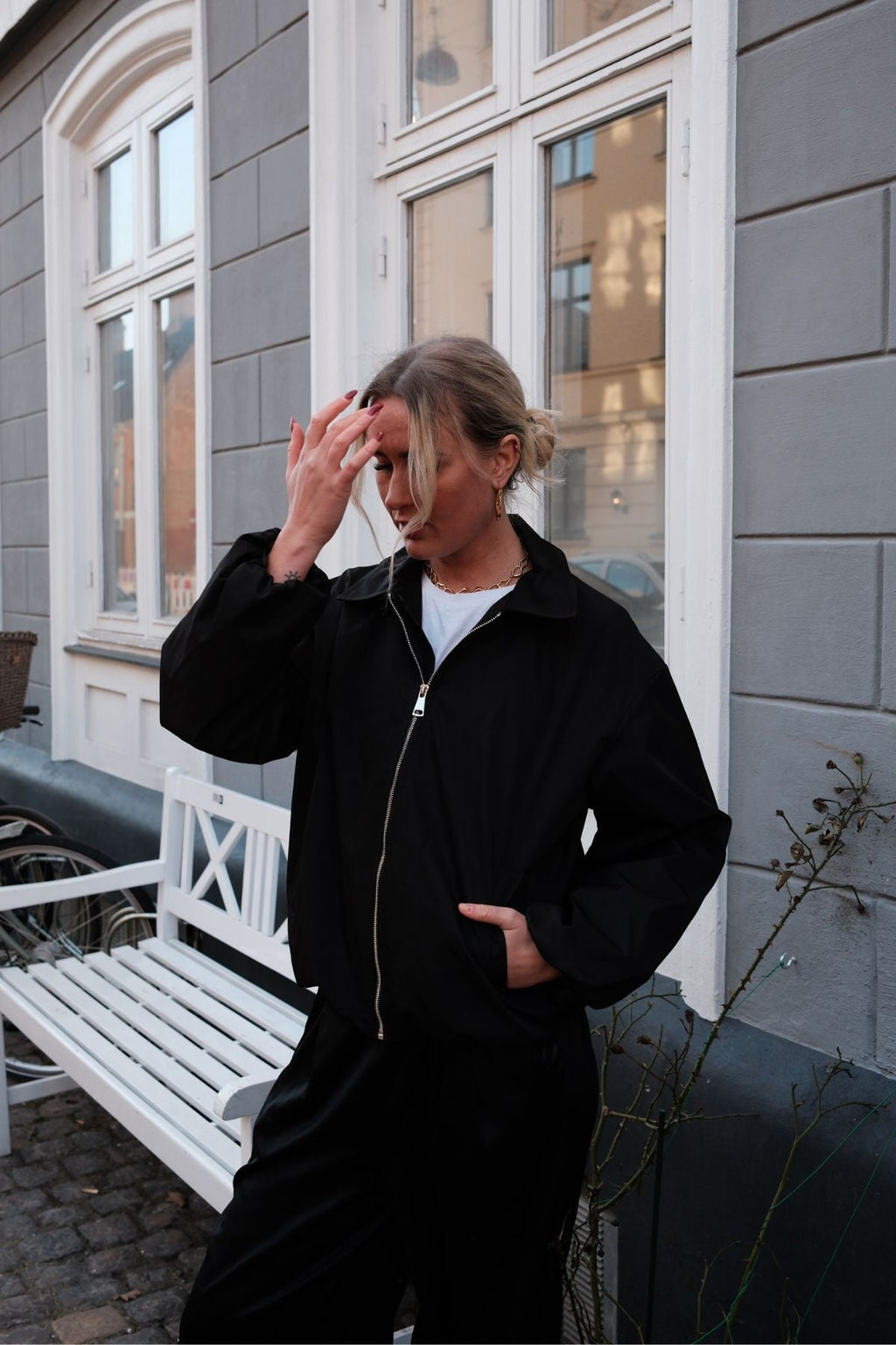 Ines lyhyt takki - musta