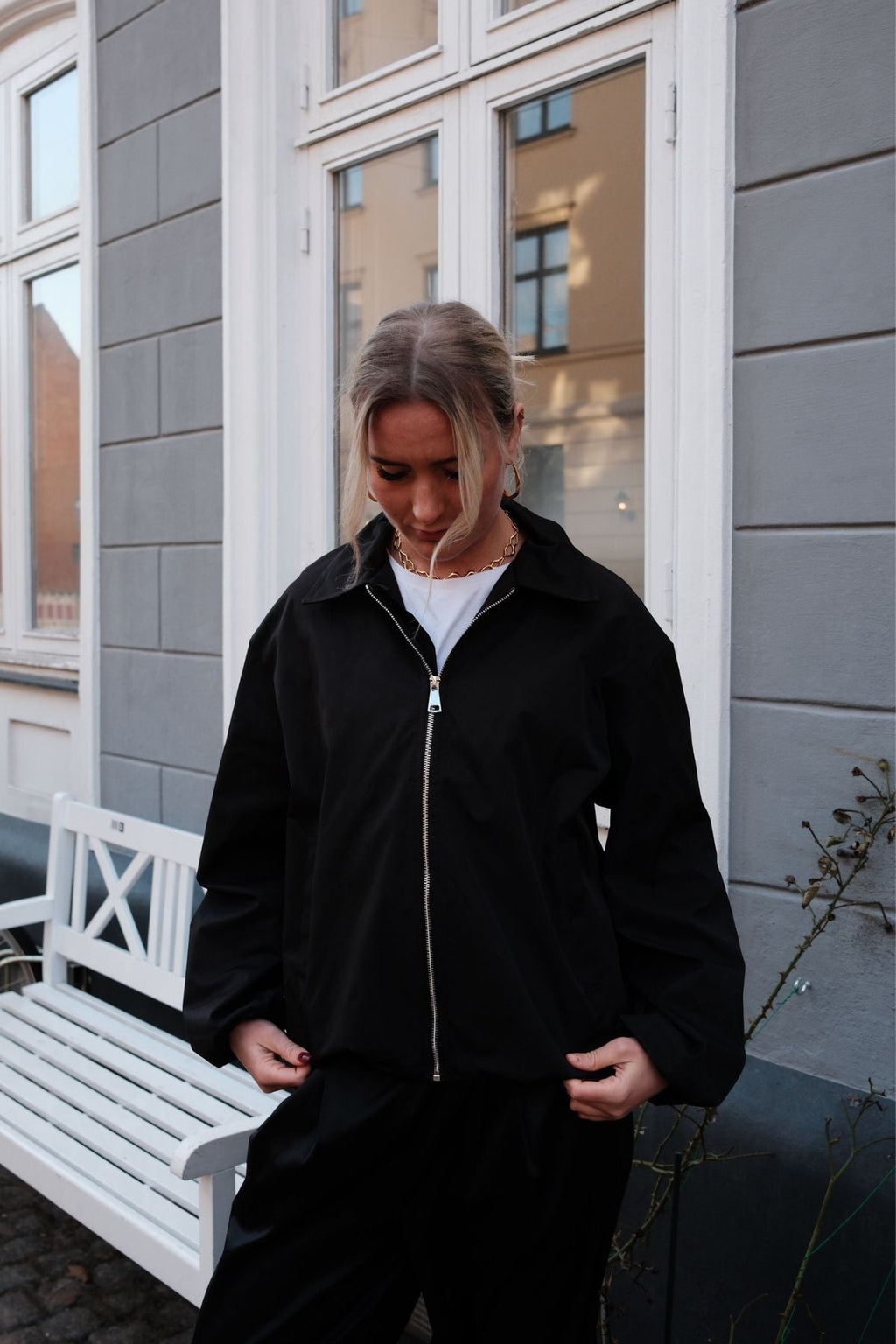 Ines lyhyt takki - musta