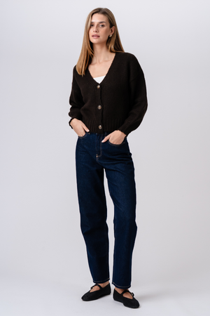 V-kaula-aukkoinen neuletakki - ruskea