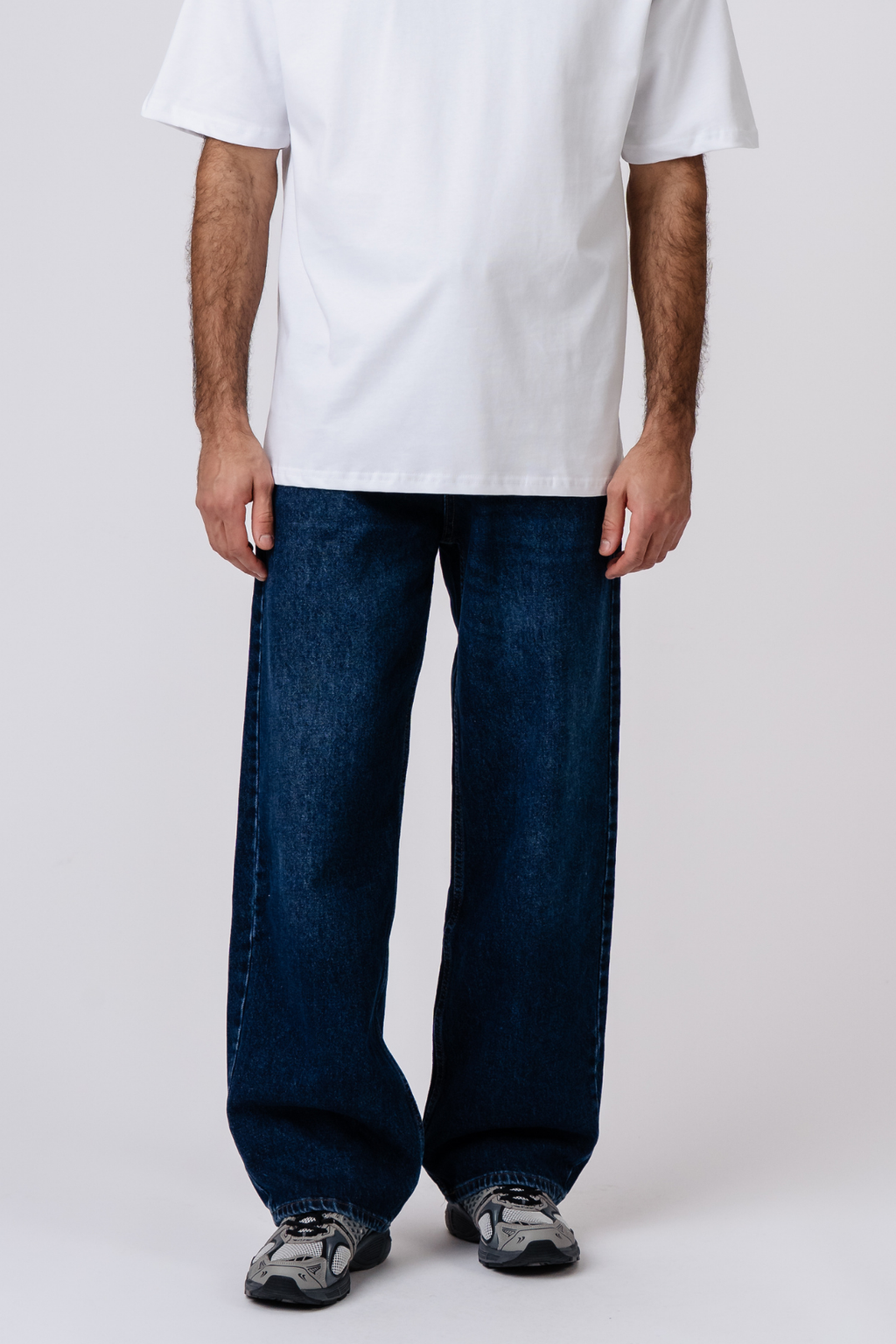 Baggy Jeans - tummansininen