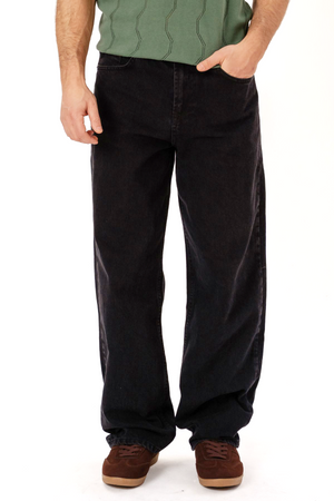 William Regular Farkut - Solid Black