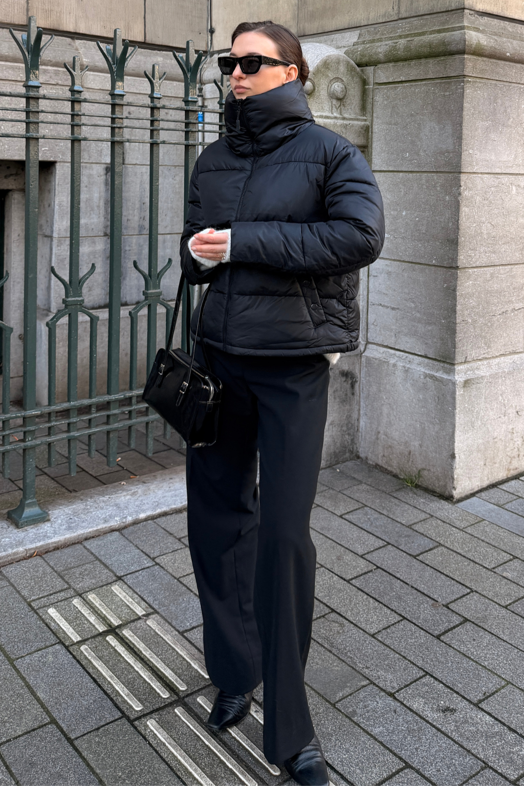 Lyhyt puffer -takki - musta