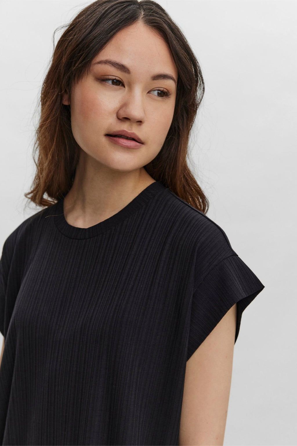 Phoenixy -korkki hihan vasikkamekko - musta