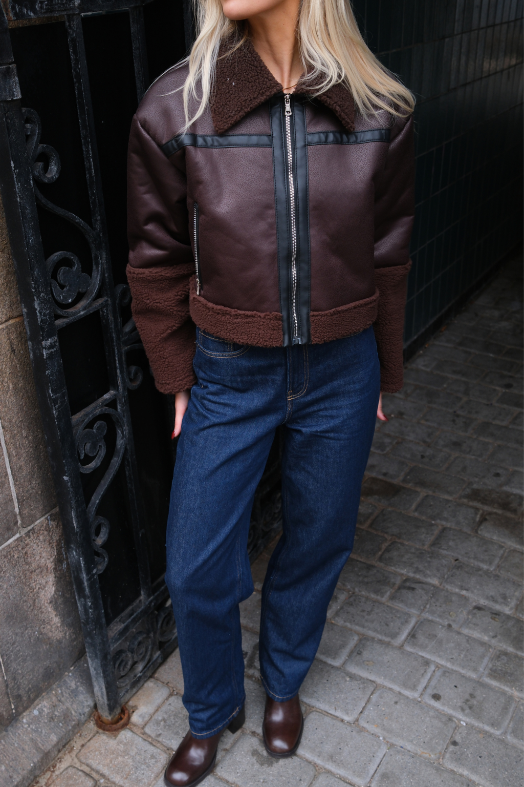 Daisy Shearling -takki - ruskea/musta