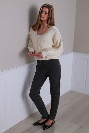 V-kaula-aukkoinen neuletakki - Ecru