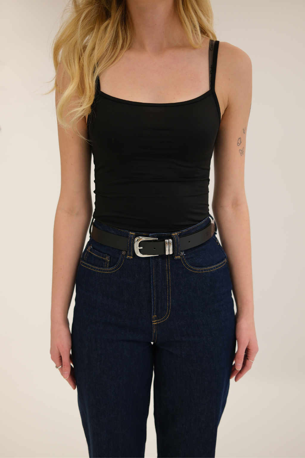 Emily Belt - Musta