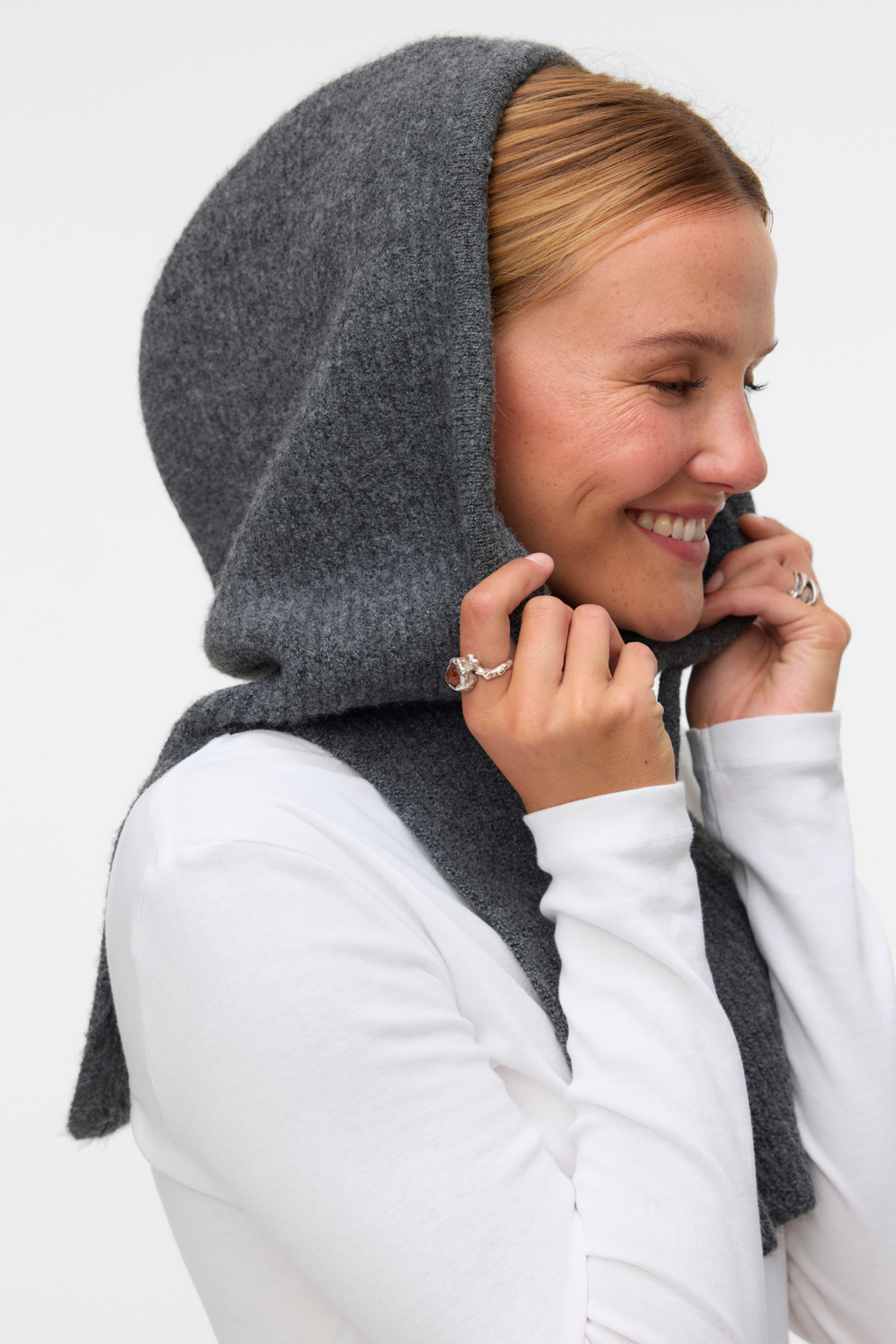 Elena Balaclava - tummanharmaa melange