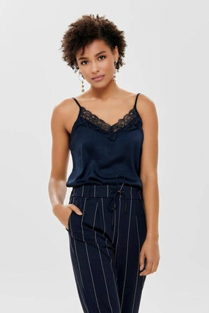 Toppi pitsillä - Sky Capstain