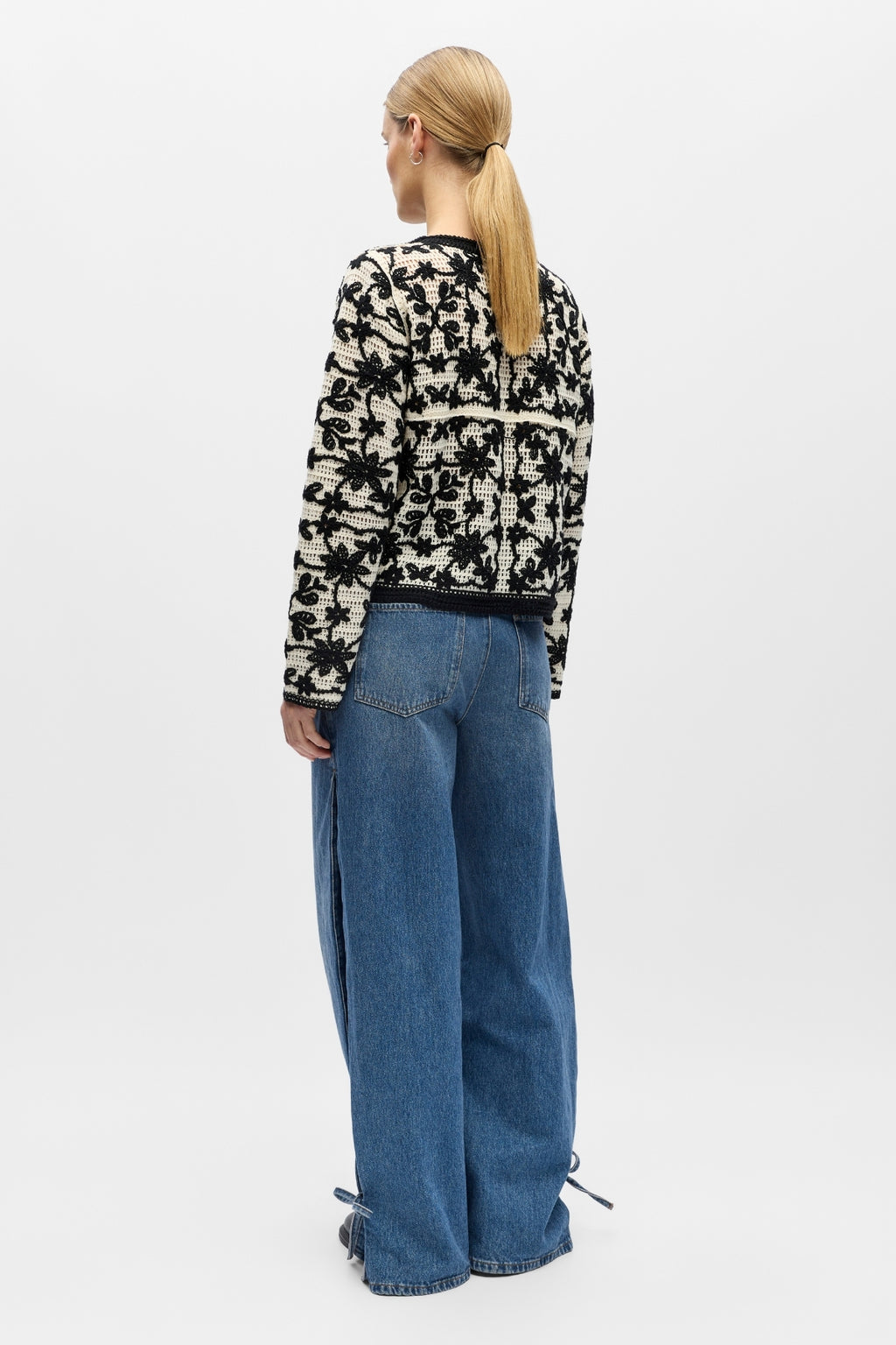 Cari neuletakki - koivunmusta