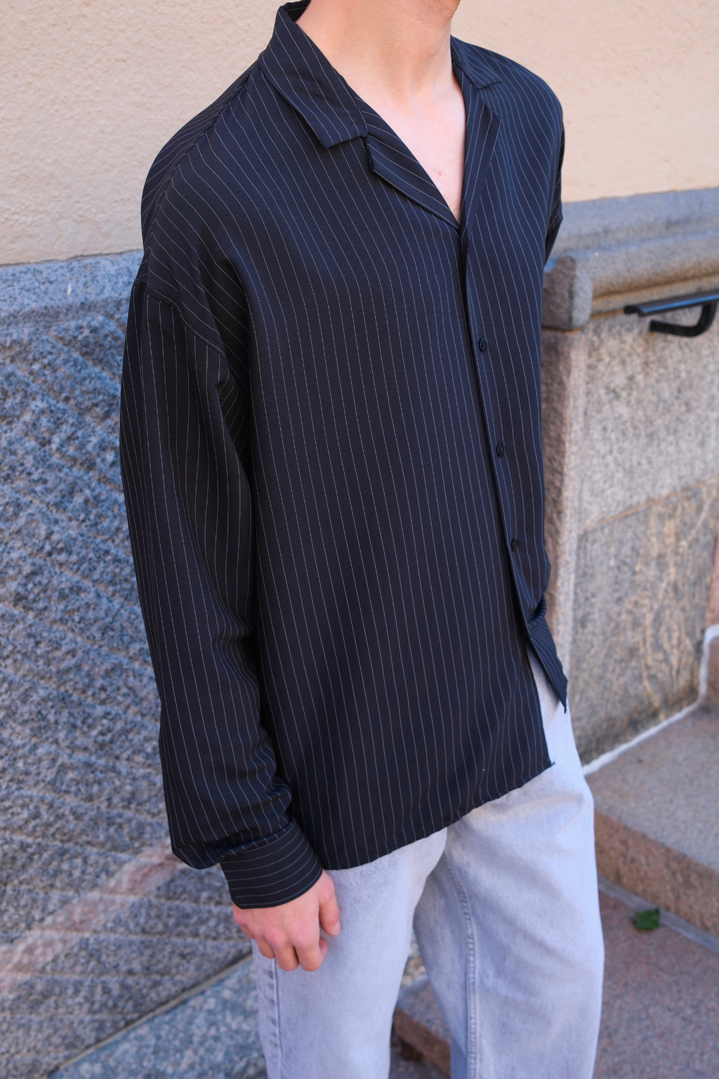 Antonio -paita - musta