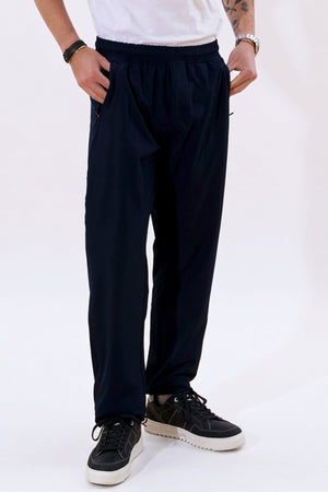 Seurata Pants - Musta