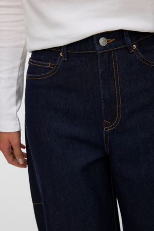 Kaitlin Wide Barrel Farkut - Tummansininen Denim