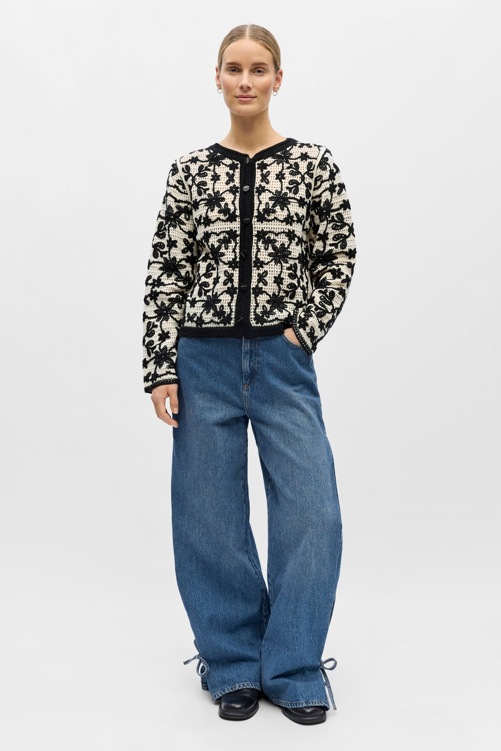 Cari neuletakki - koivunmusta