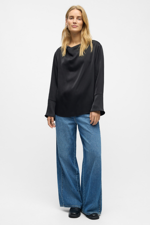 Chili -vesiputous - musta