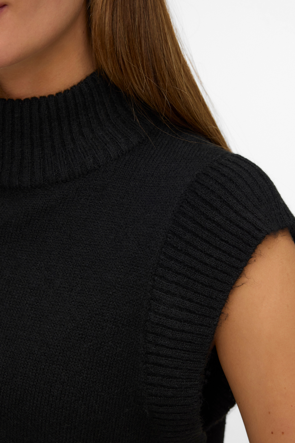 WOW Highneck -liivi - Musta