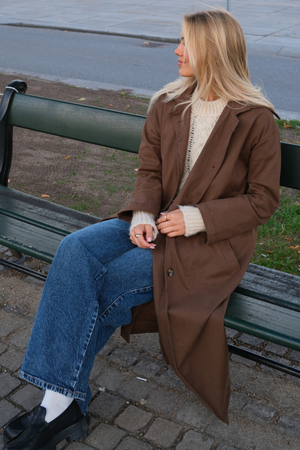 Carla Trenchcoat - ruskea