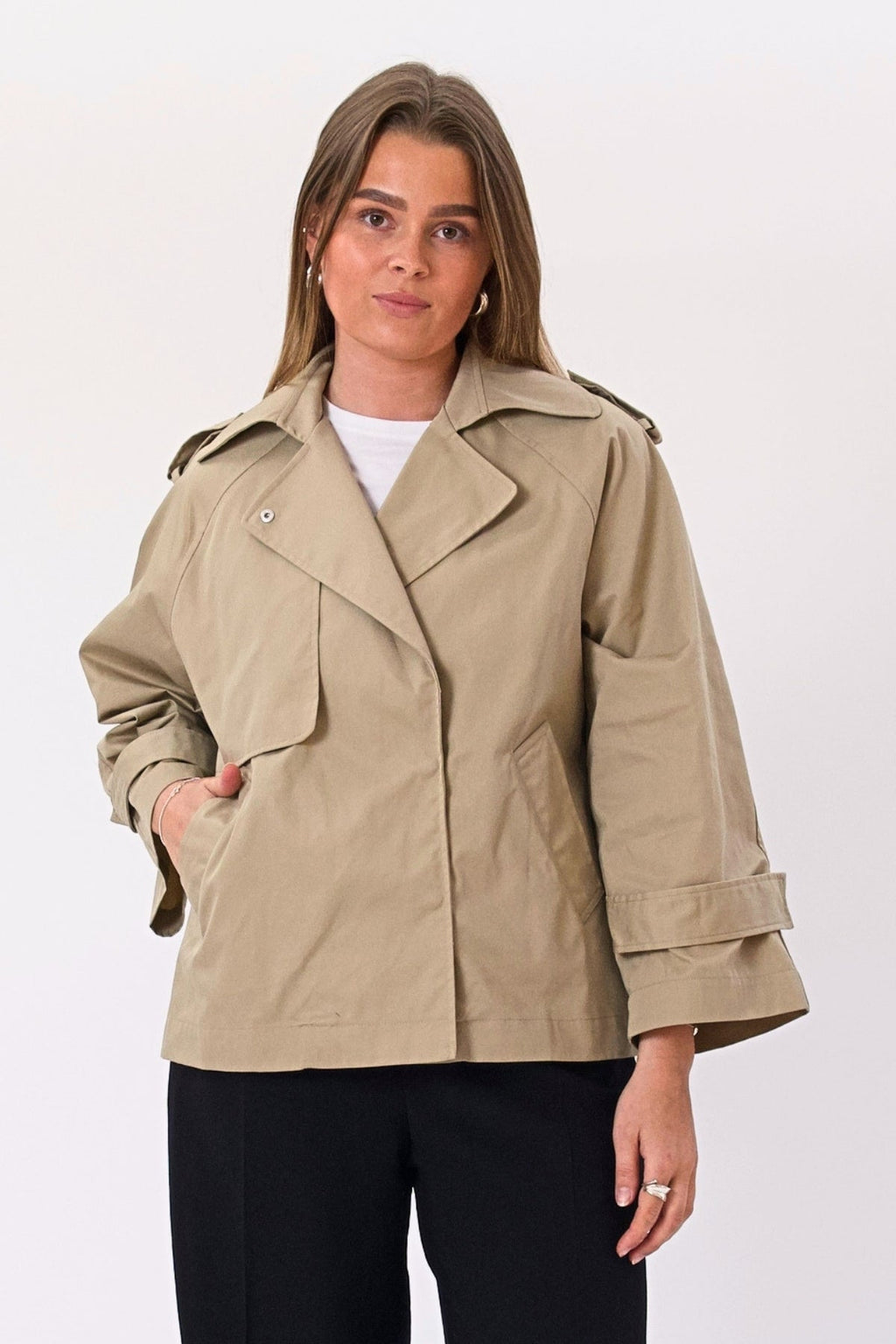 Elara lyhyt trenssi - beige