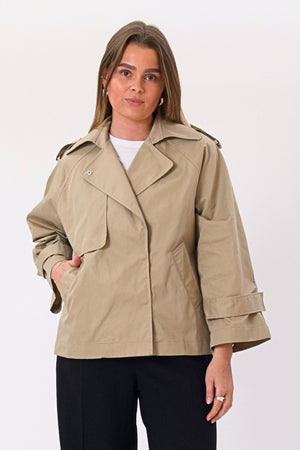 Elara lyhyt trenssi - beige