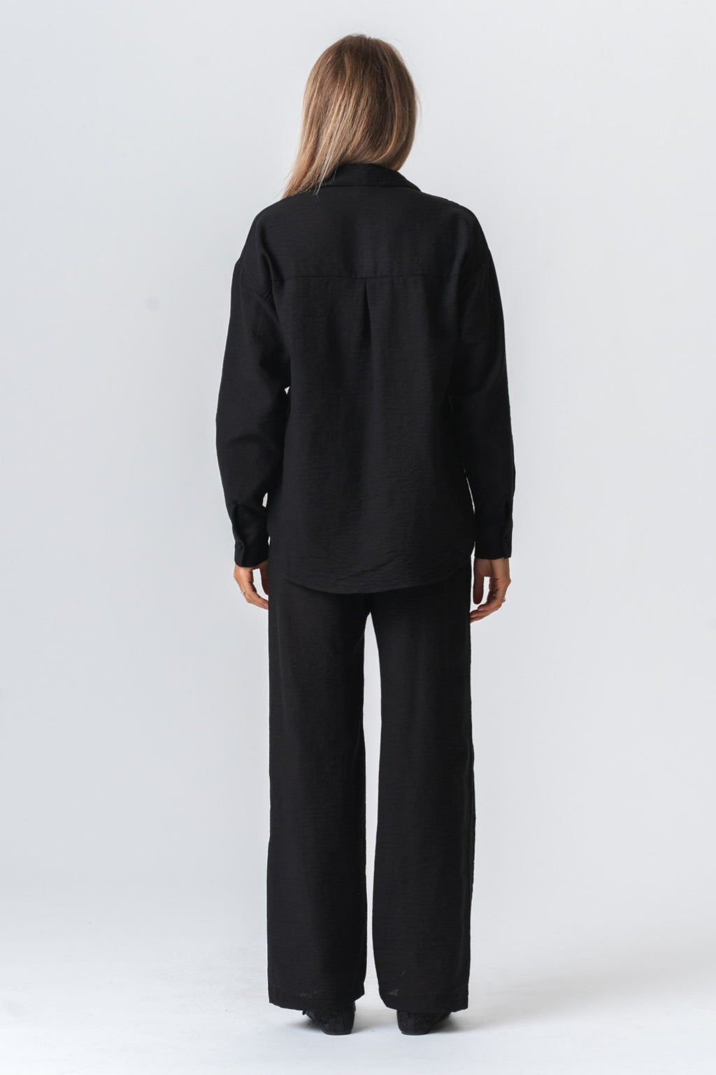 Lilly Pants + Lilly -paita (musta) - pakkauskauppa