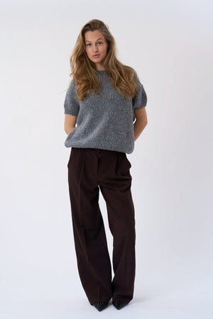 Chloe lyhythihainen neule - harmaa