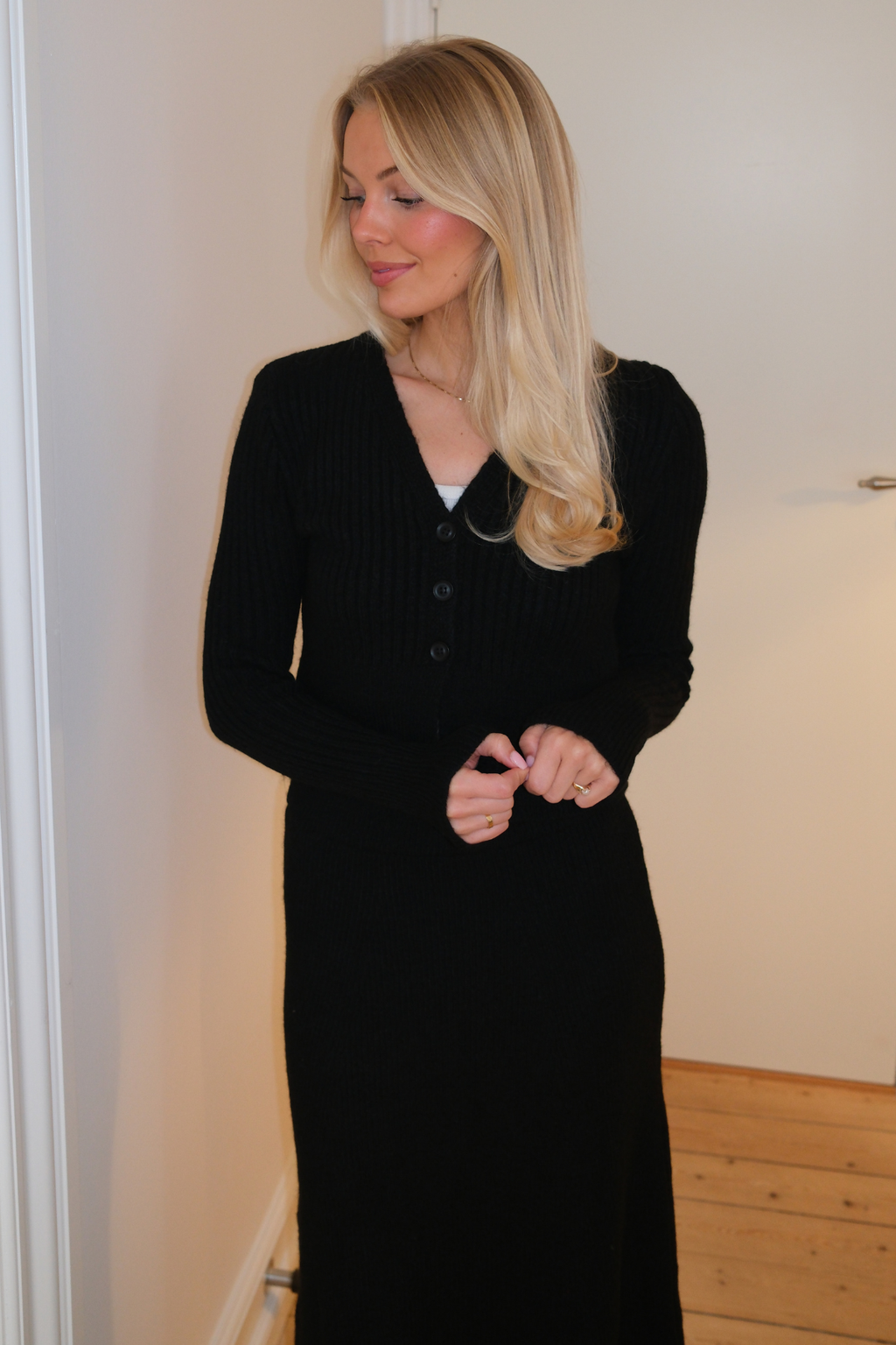 Nova Tie -pusero - musta