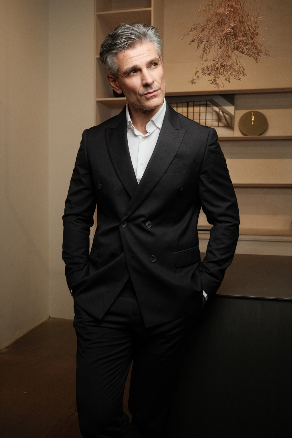 Premium Kaksirivinen bleiseri - musta