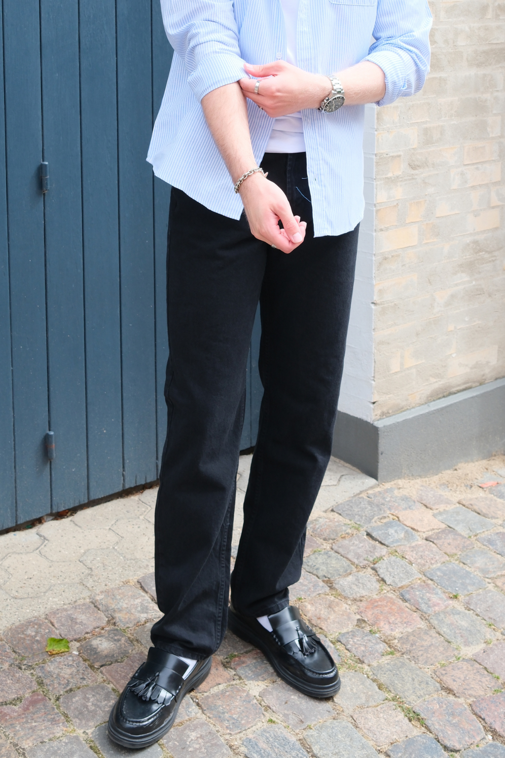 Rentolliset farkut - kiinteä musta