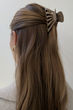 Ontto kynsi - vaaleanruskea