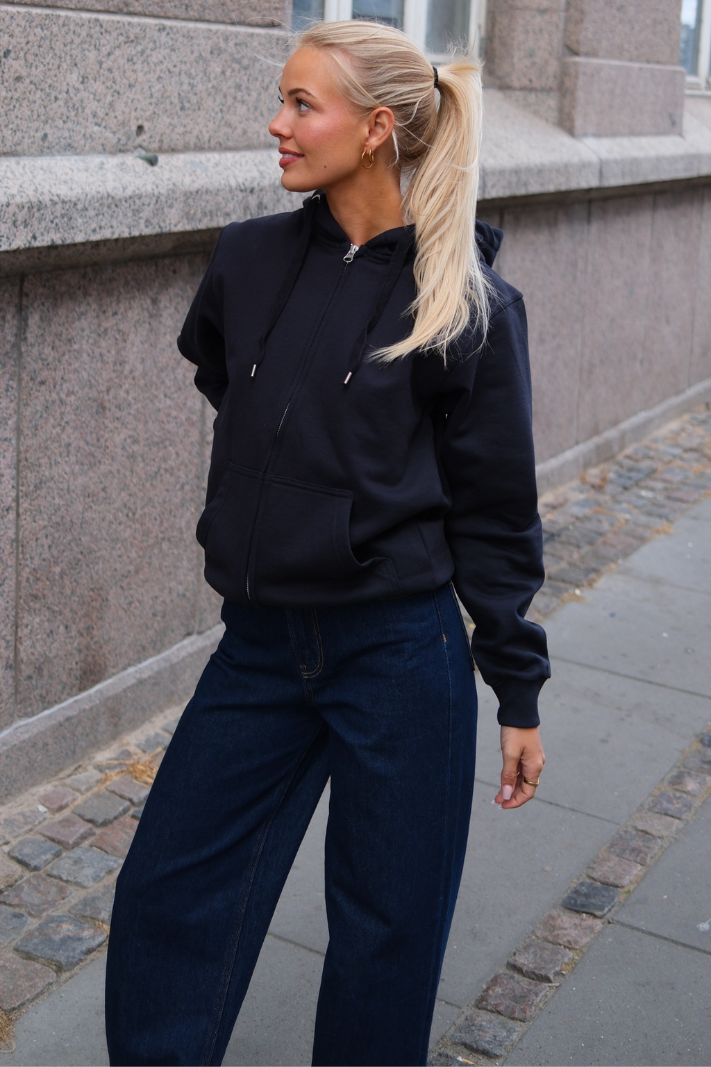 Basic Zip -huppari - tumma laivasto