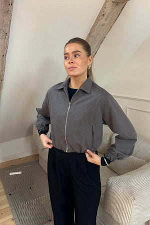 Kylie lyhyt takki - harmaa