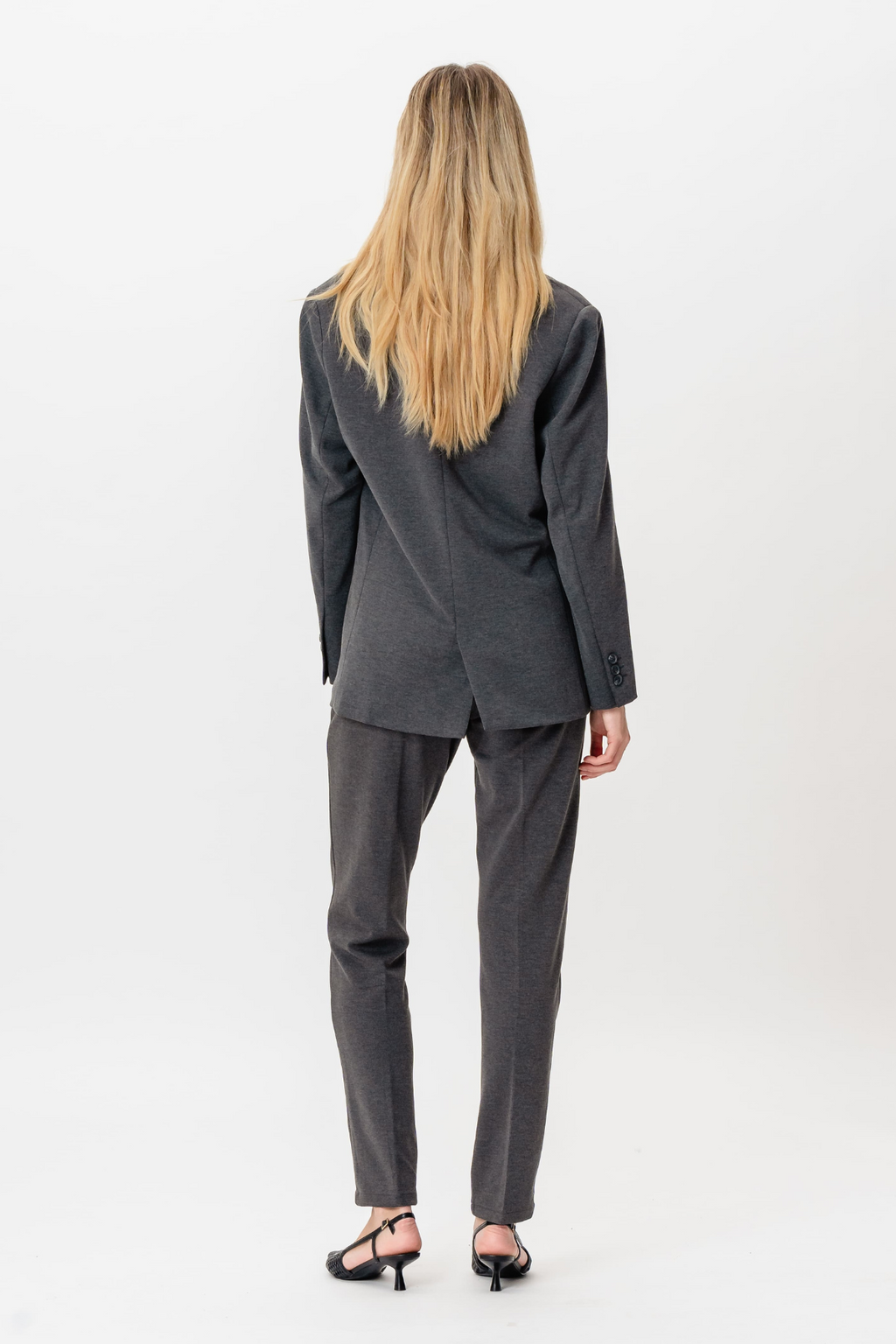 Performance Naisten puku (tummanharmaa) - pakettitarjous