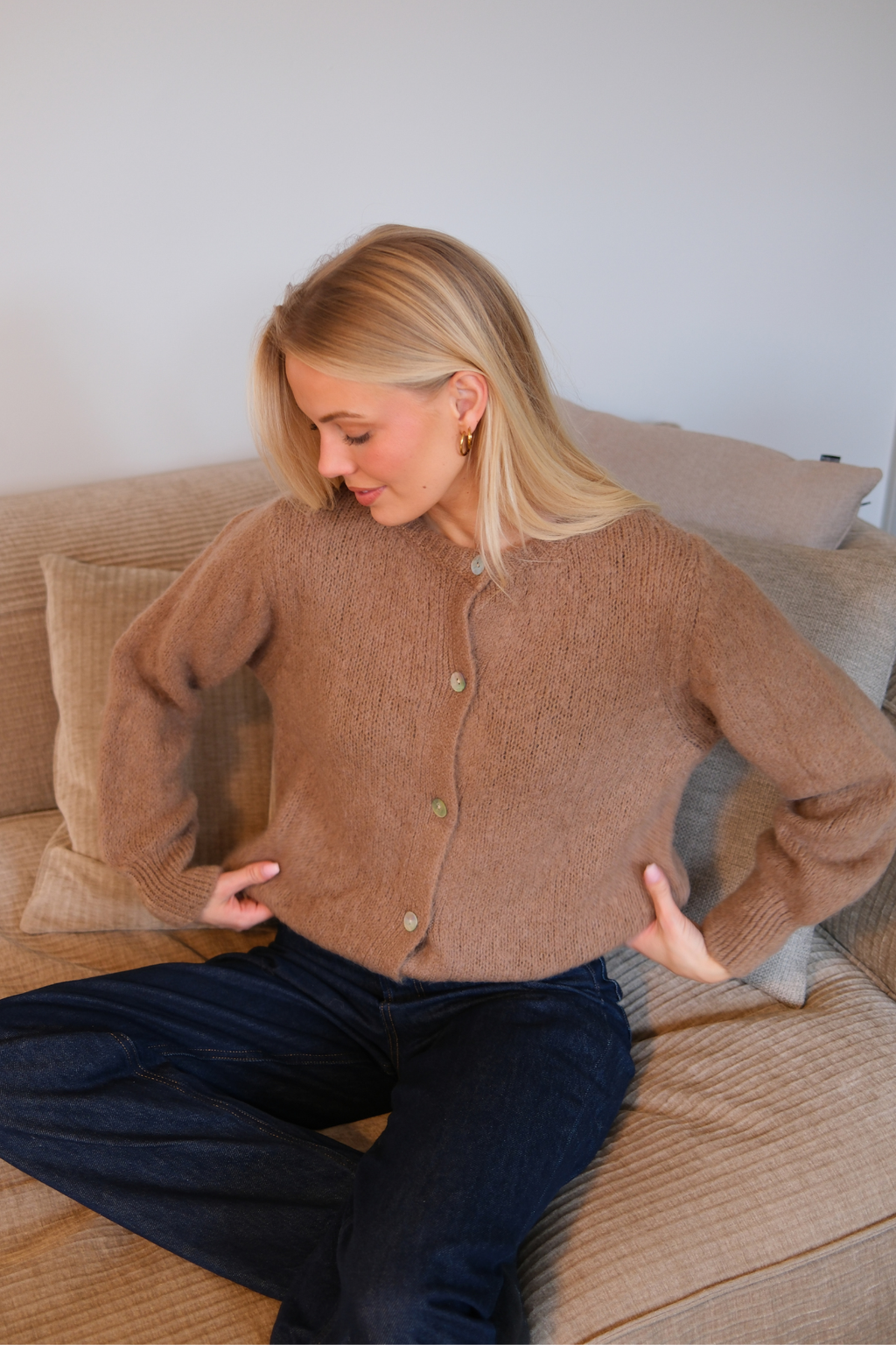 Anna neuletakki - ruskea