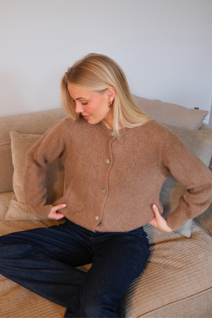 Anna neuletakki - ruskea