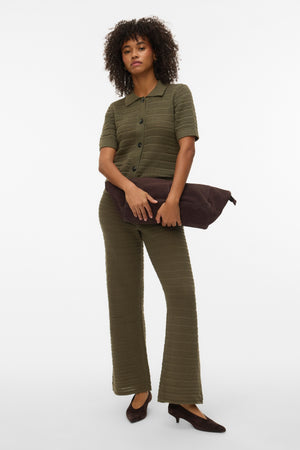 Hayley Poloneck -neuletakki - Kalamata