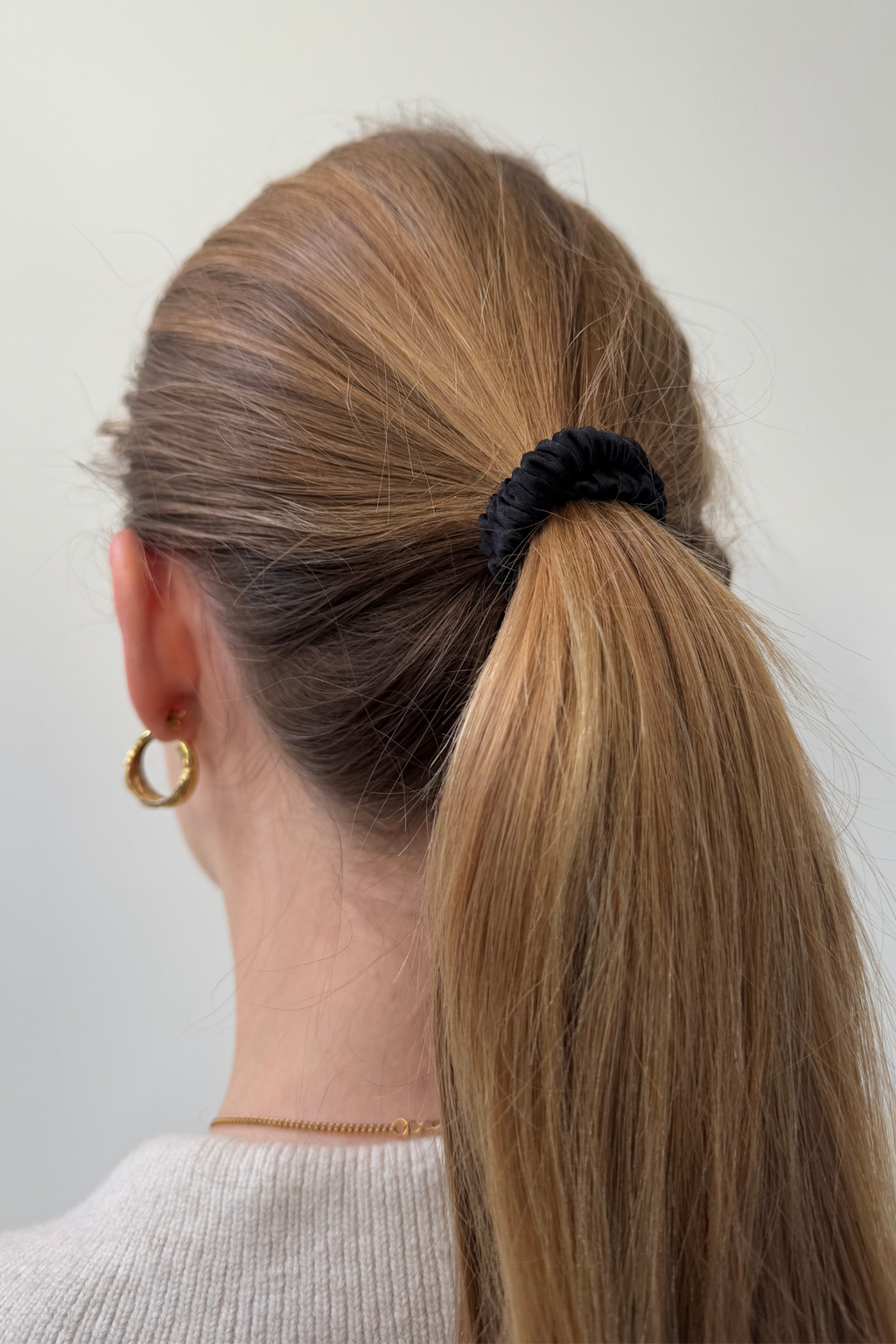 Silkkijousto - musta