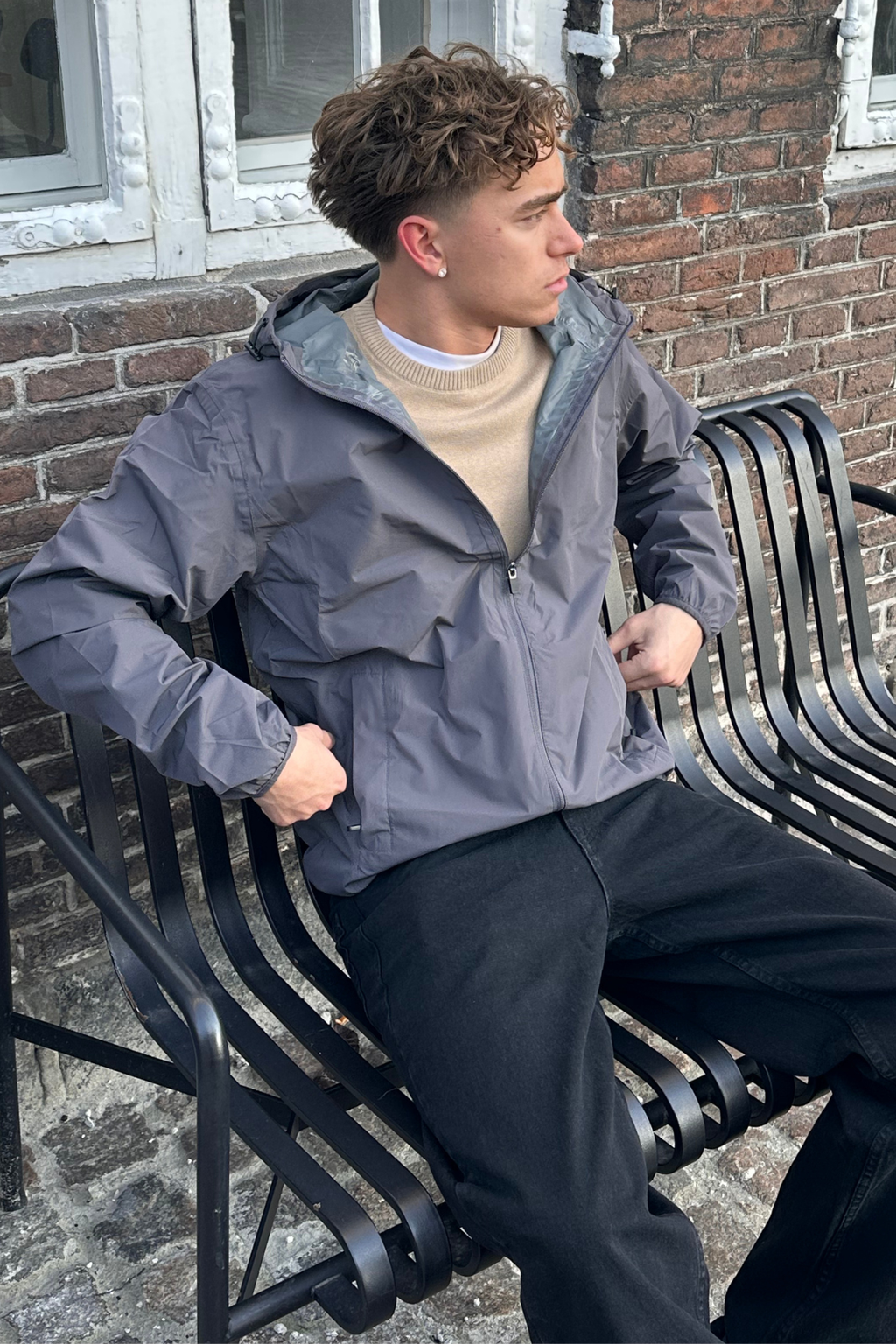 Windbreaker - tummanharmaa