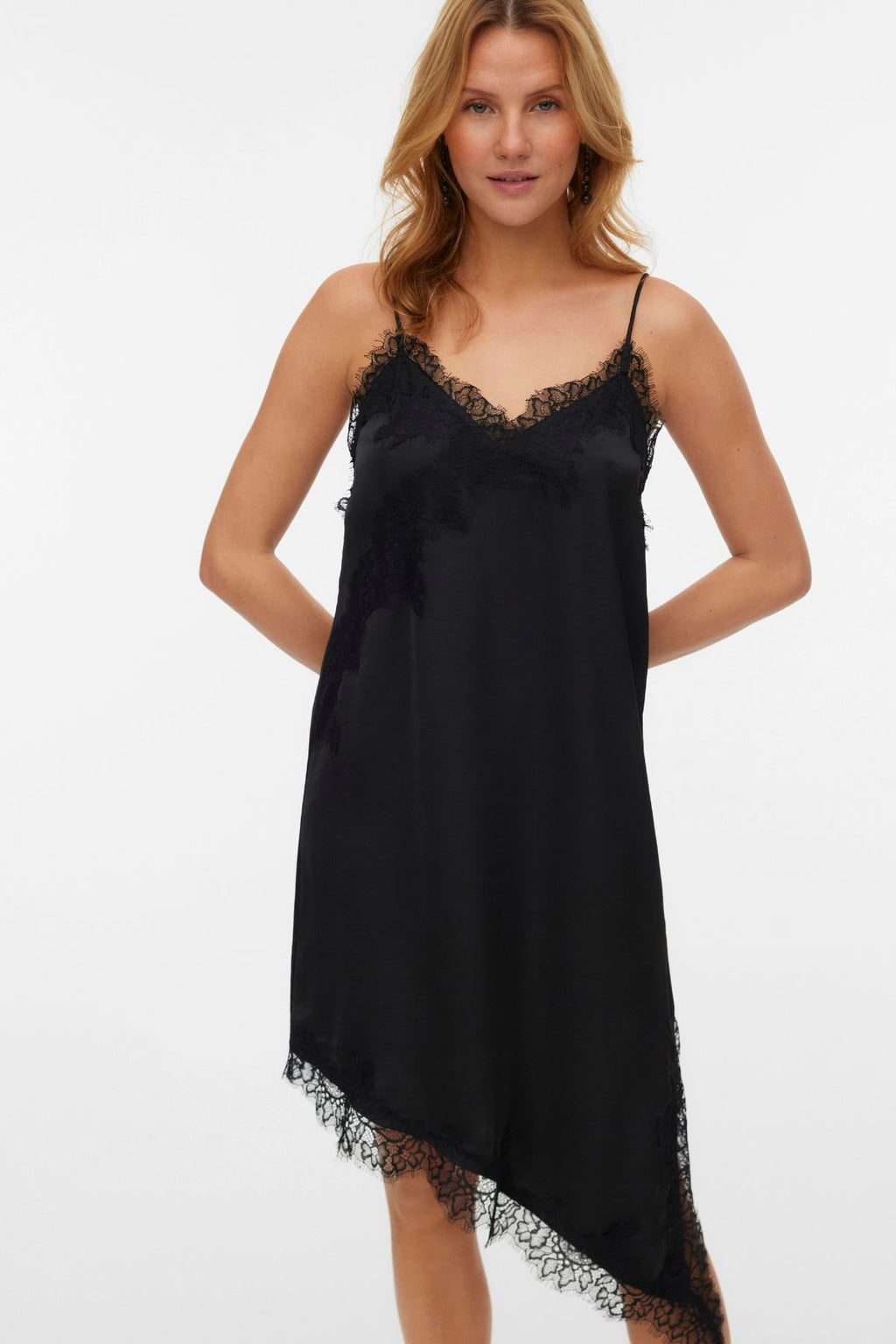 Novi Lace Singlet-mekko - musta:musta pitsi