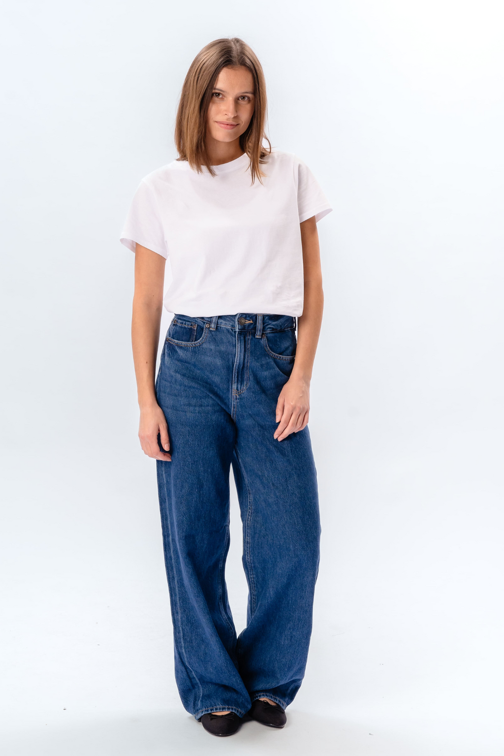 Alkuperäinen esitys leveät farkut - keskikokoinen farkku